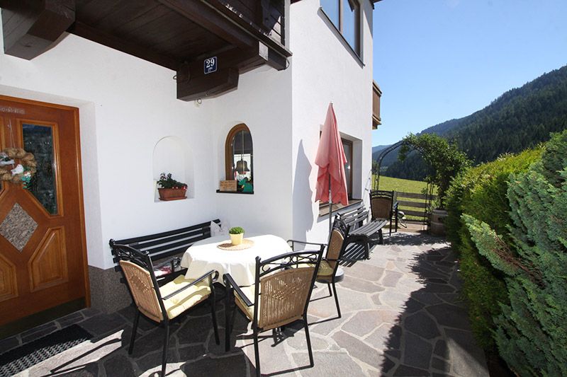 Terrace seating area at the Elfriede Gerlos guest house